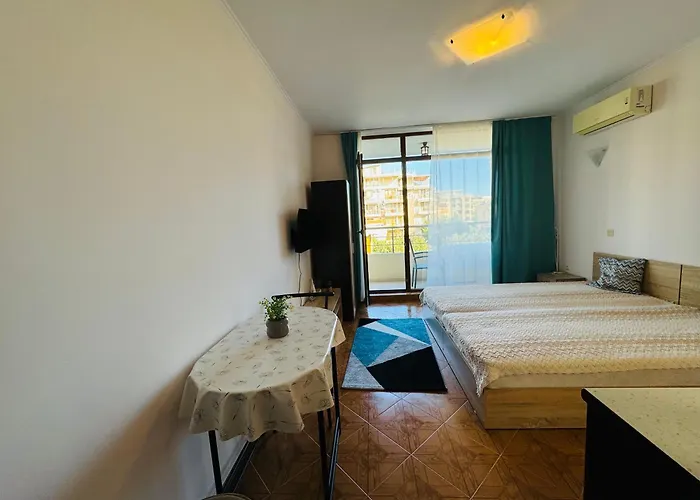 Saint Elena Complex 47 Daire